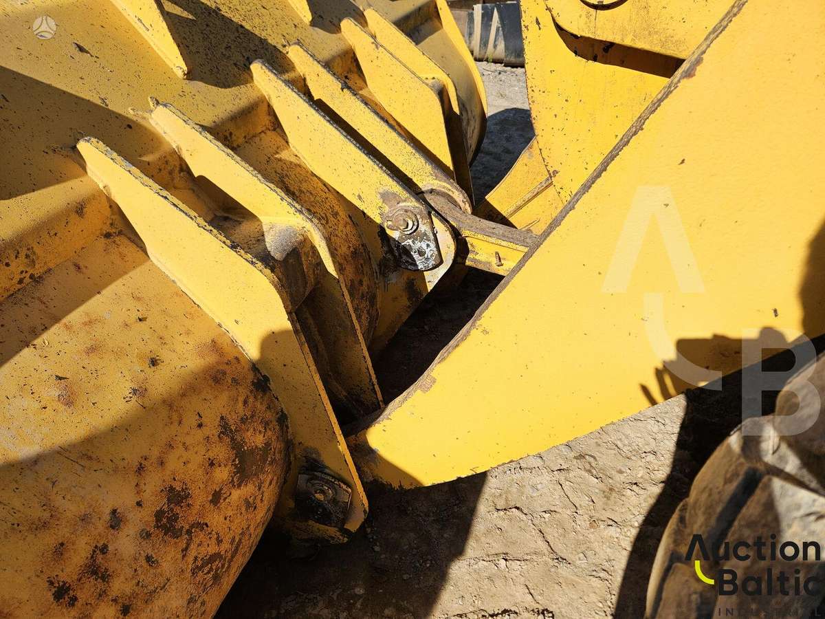 Komatsu WA380-6, frontal loader