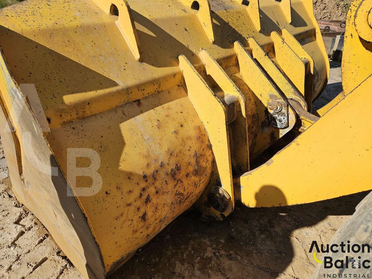 Komatsu WA380-6, frontal loader