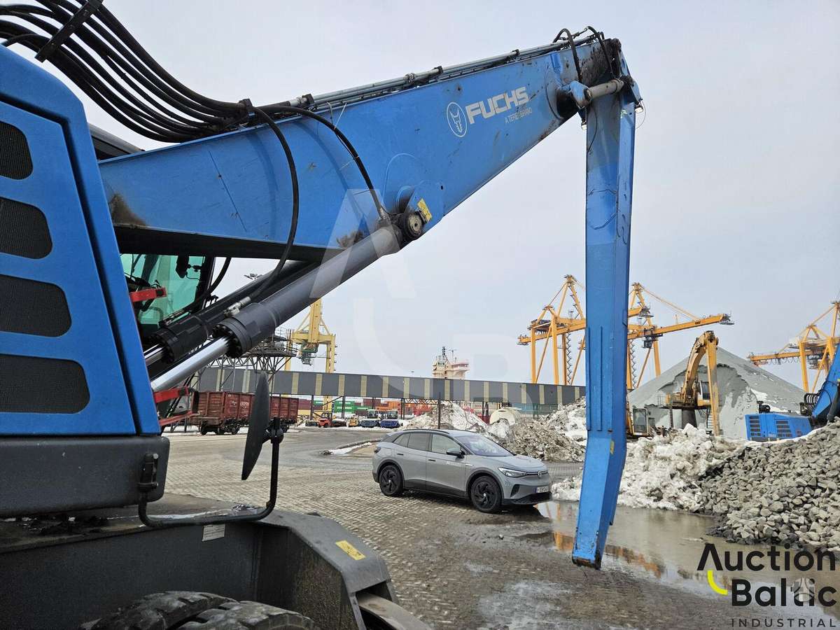 Fuchs MHL 350 S5, экскаваторы