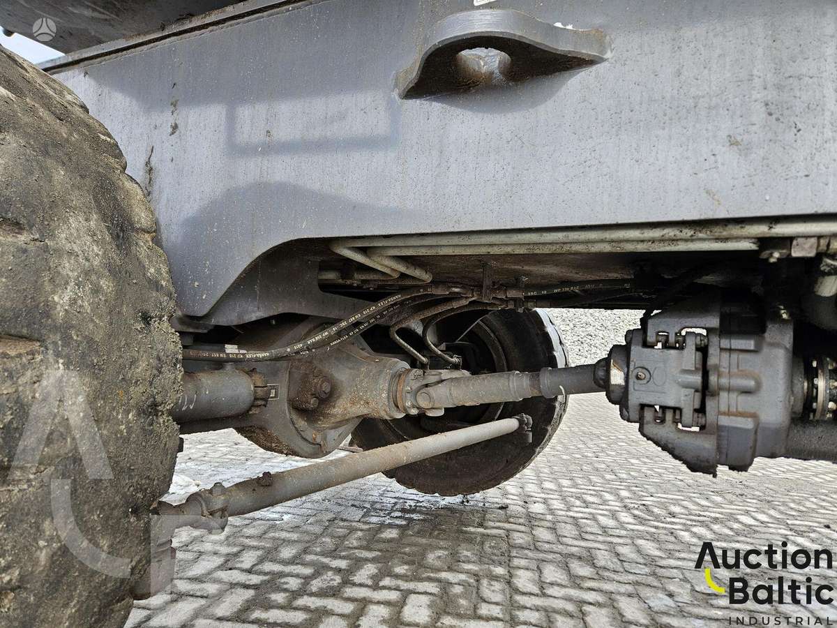 Fuchs MHL 350 S5, excavator