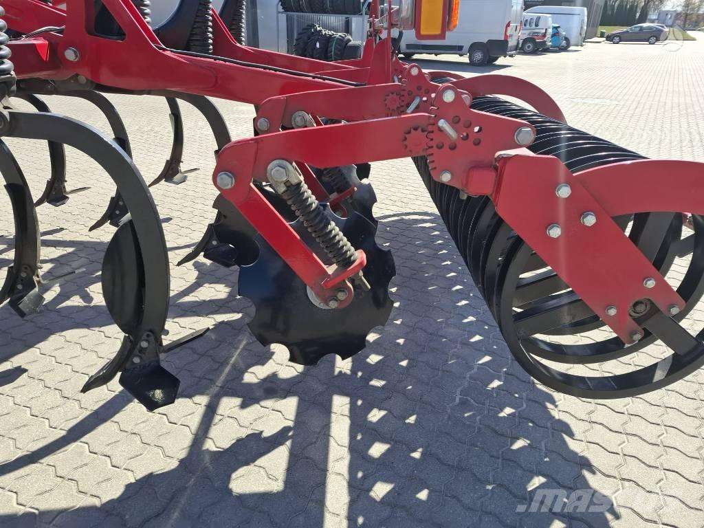 Horsch Terrano 3 FX, scrapers, scrubbers