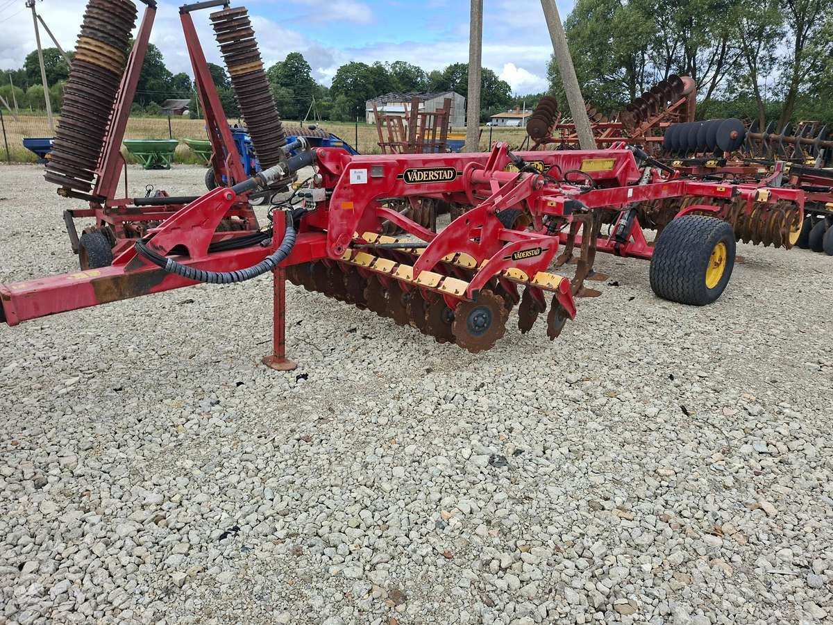Vaderstad Top Down 300, scrapers, scrubbers