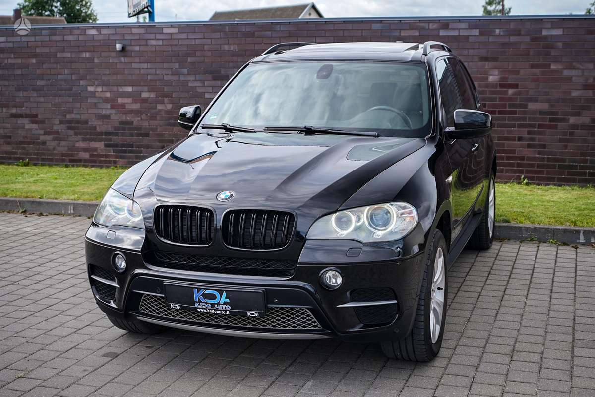 BMW X5, 3.0 l., off-road / crossover