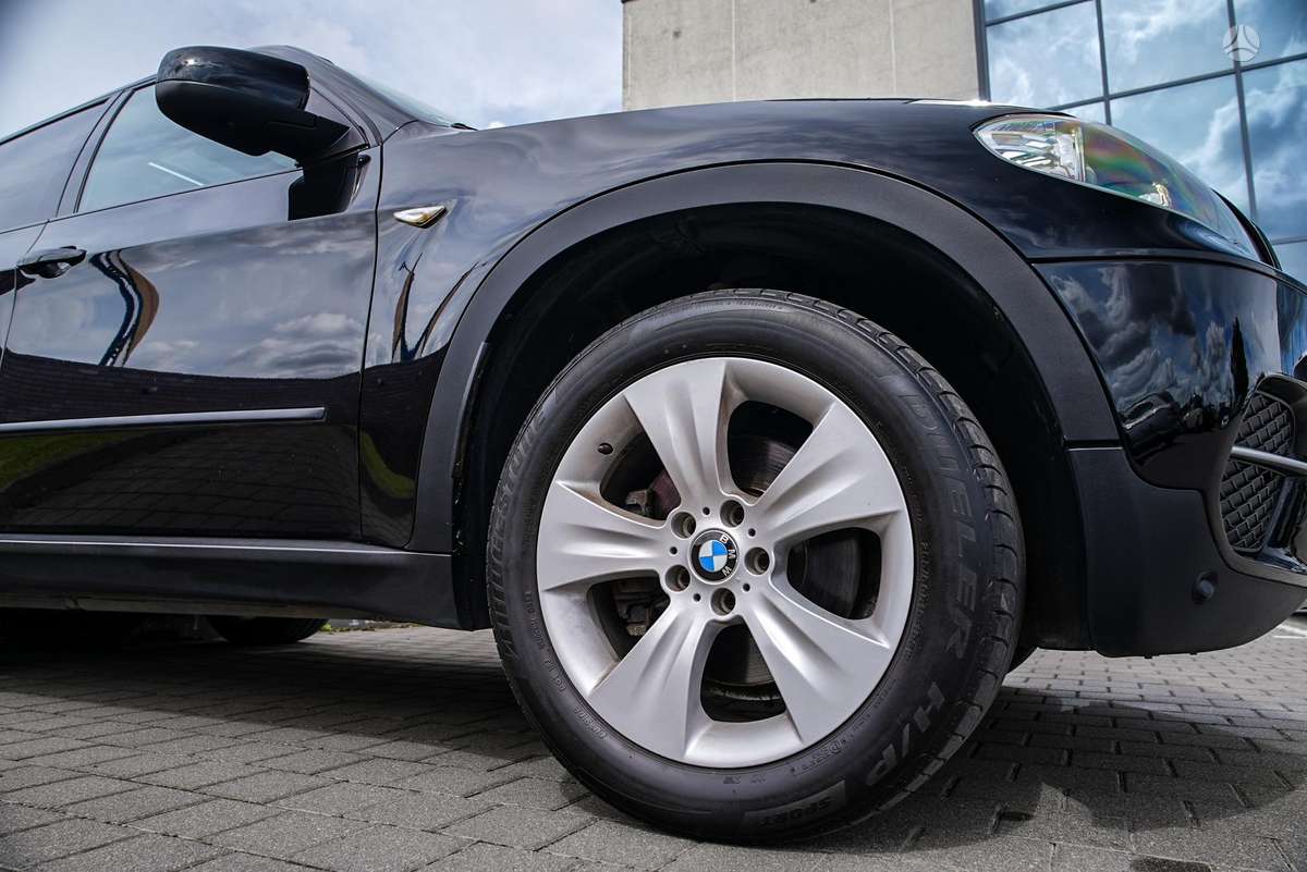 BMW X5, 3.0 l., off-road / crossover