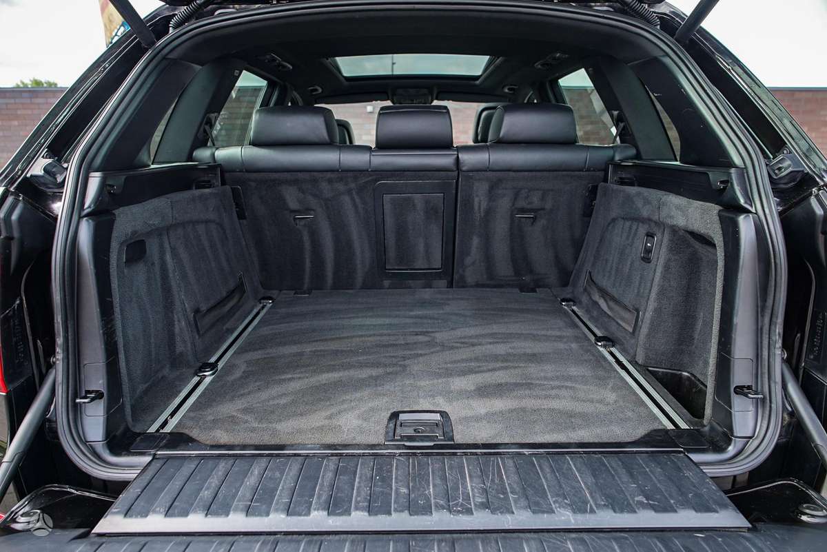 BMW X5, 3.0 l., off-road / crossover