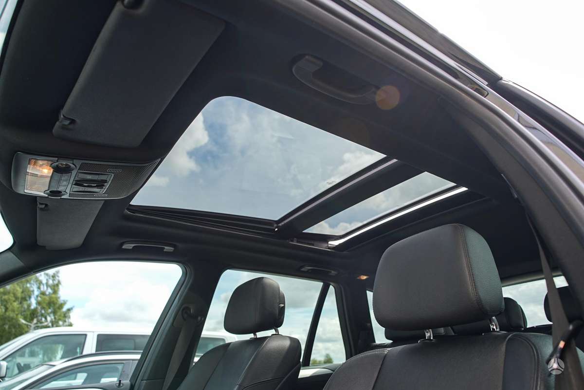 BMW X5, 3.0 l., off-road / crossover