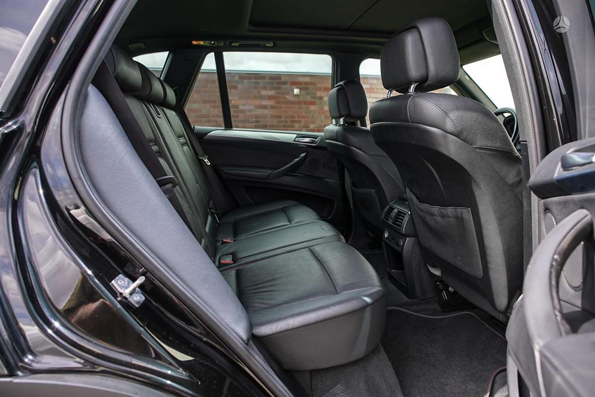 BMW X5, 3.0 l., off-road / crossover