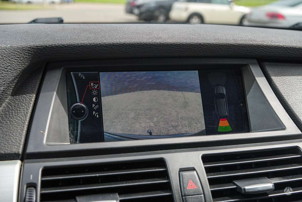BMW X5, 3.0 l., off-road / crossover