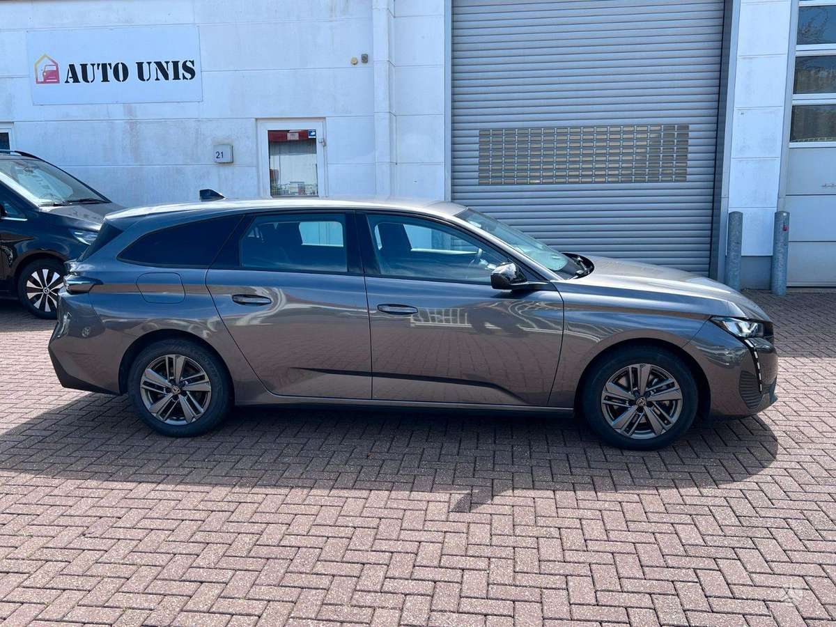 Peugeot 308, 1.2 l., Универсал