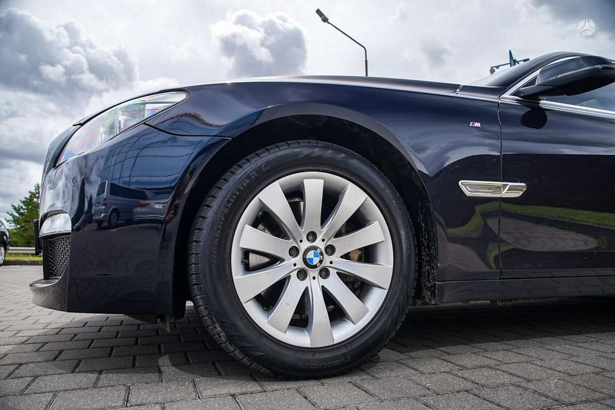 BMW 730, 3.0 l., Седан