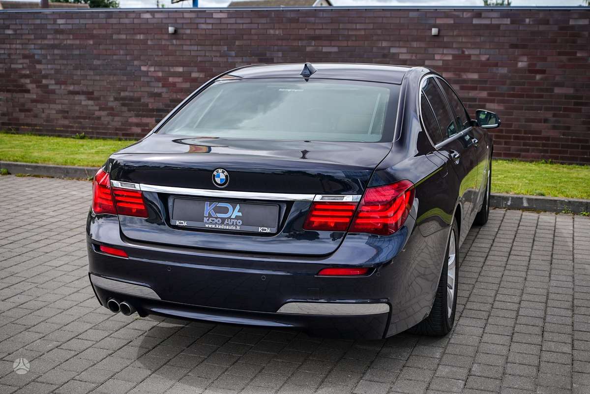 BMW 730, 3.0 l., Седан