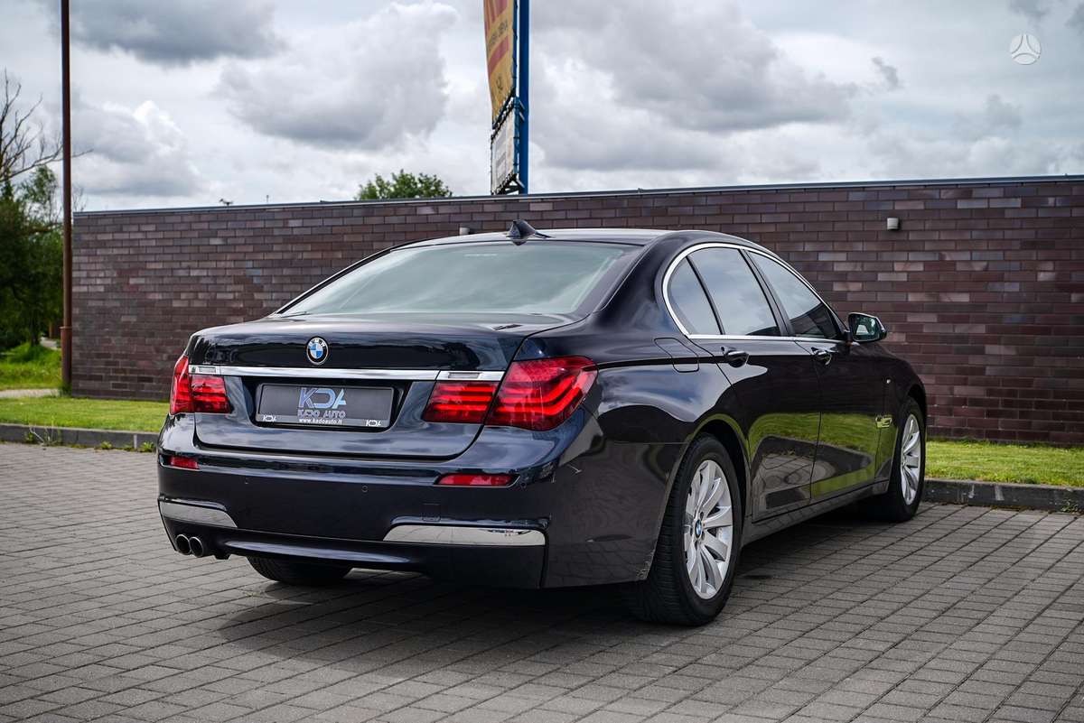 BMW 730, 3.0 l., Седан