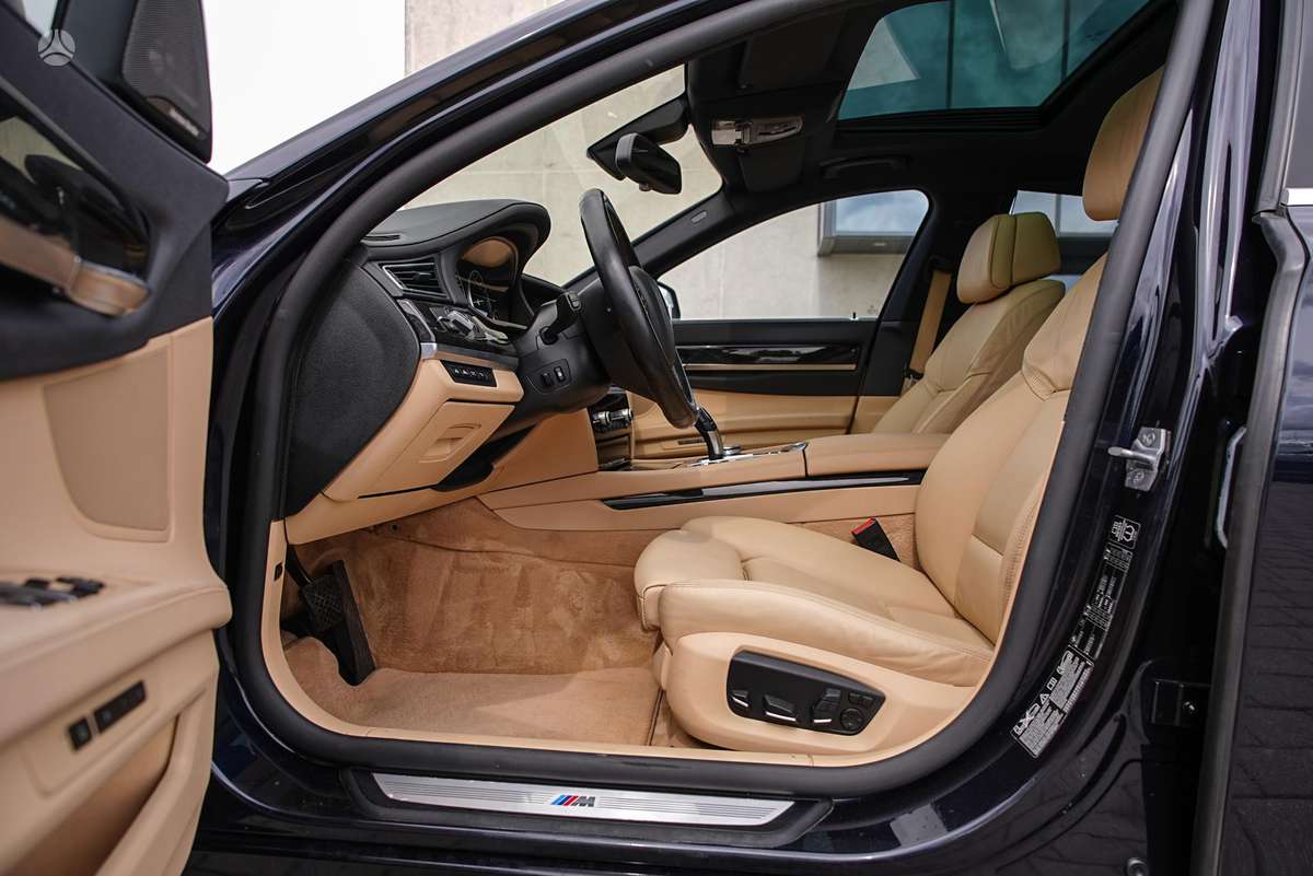 BMW 730, 3.0 l., Седан