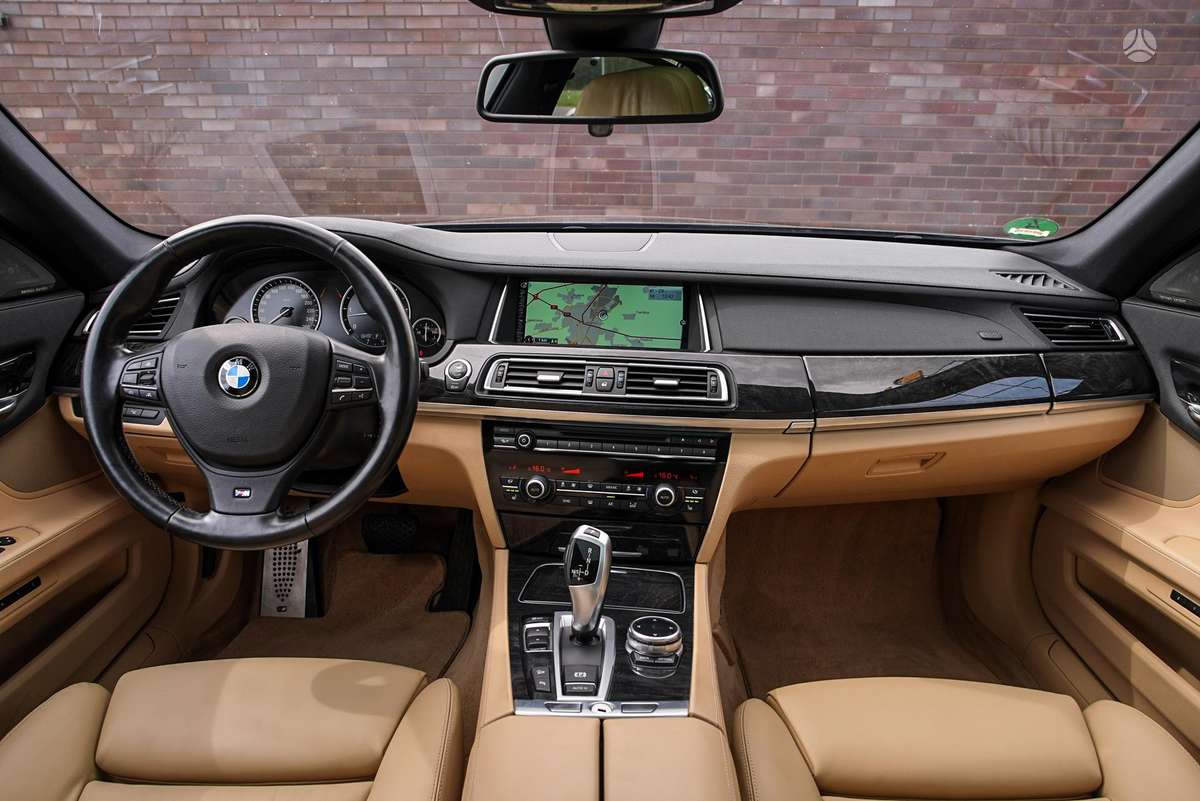 BMW 730, 3.0 l., Седан