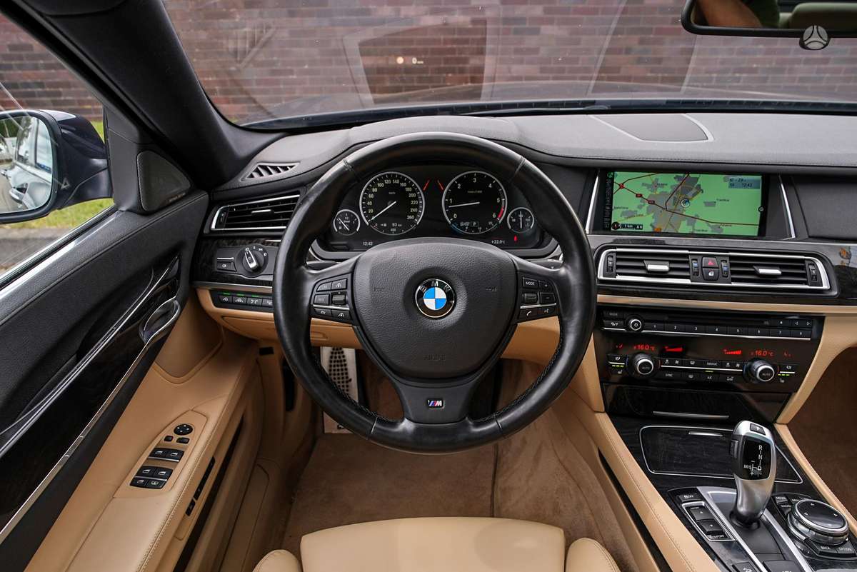 BMW 730, 3.0 l., Седан