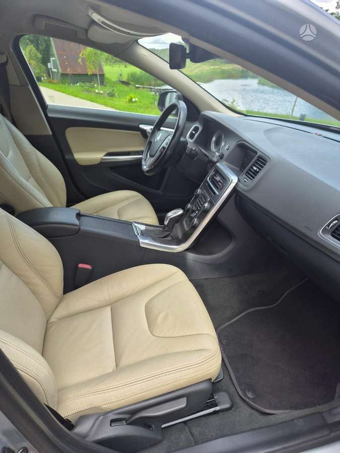 Volvo V60, 2.0 l., Универсал