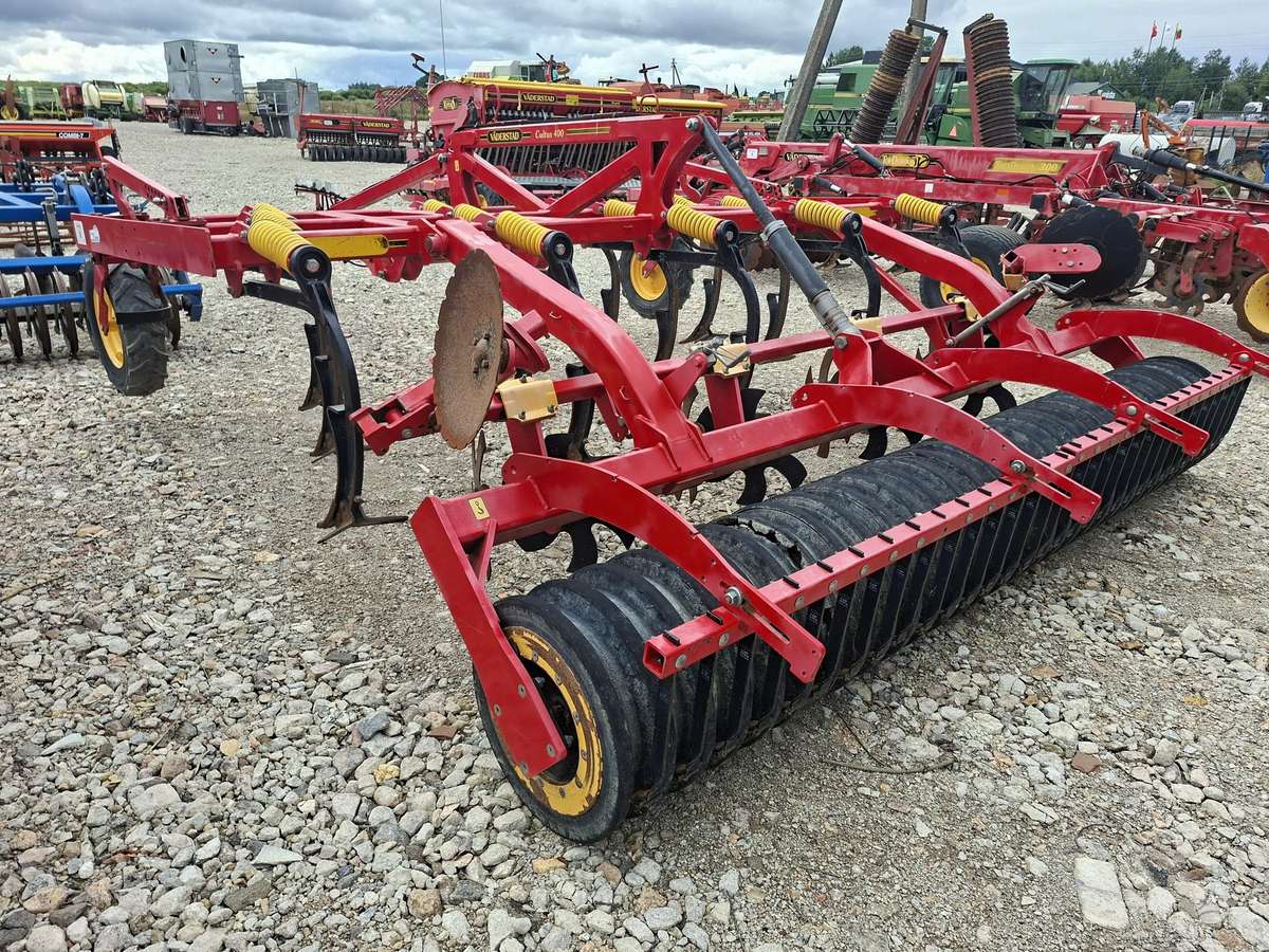 Vaderstad Cultus CS 400, скребки, скрубберы