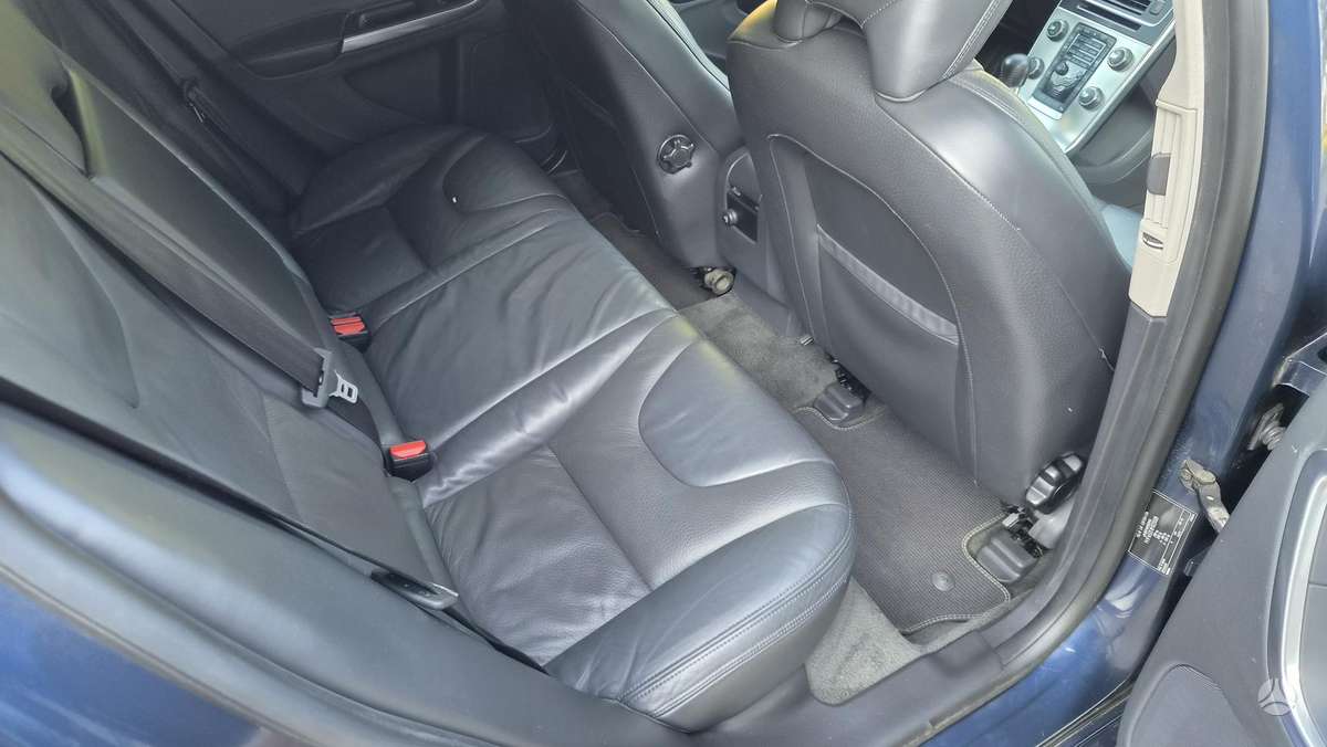 Volvo V60, 2.0 l., universalas