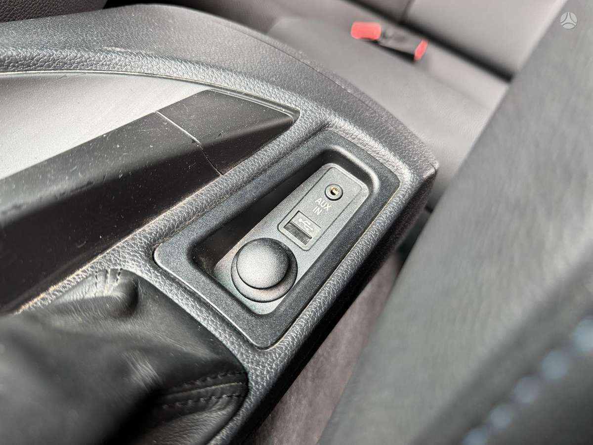 BMW 120, 2.0 l., hatchback