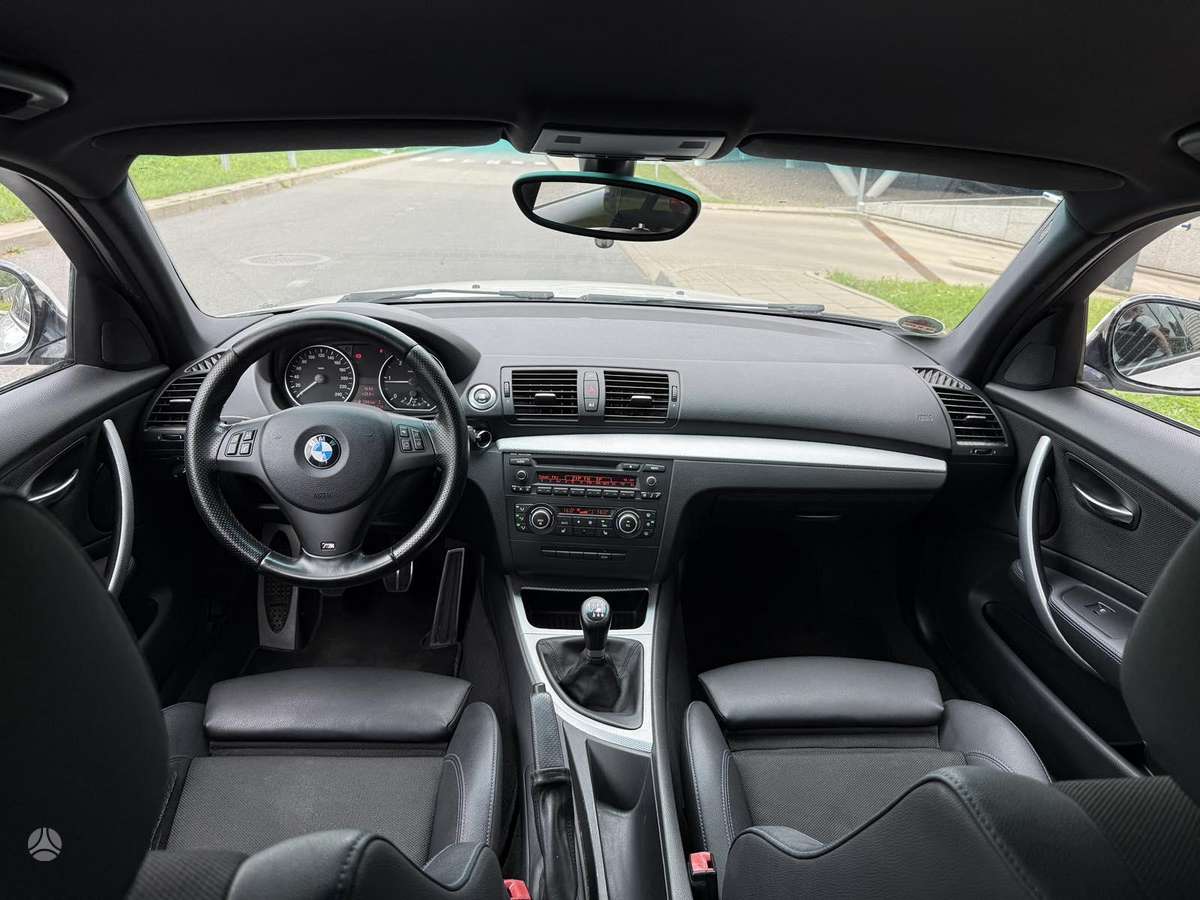 BMW 120, 2.0 l., hatchback