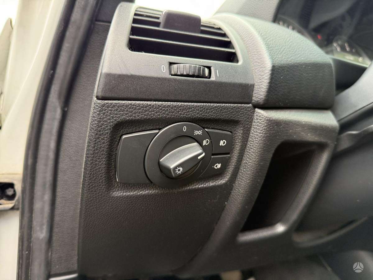 BMW 120, 2.0 l., hatchback