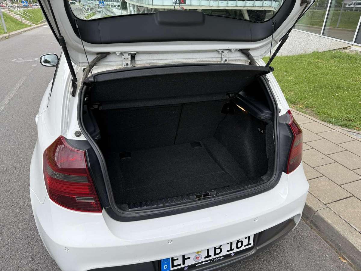 BMW 120, 2.0 l., Хэтчбек