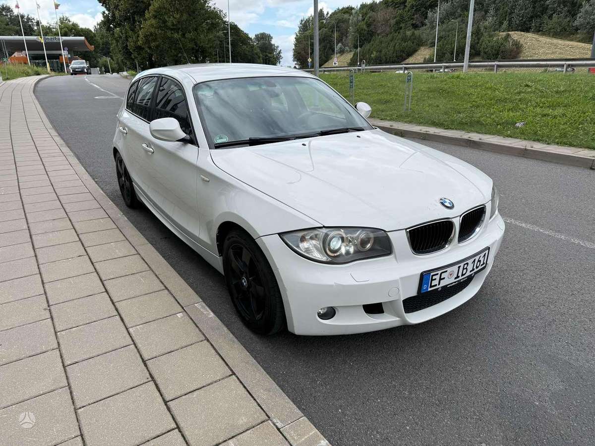 BMW 120, 2.0 l., hatchback