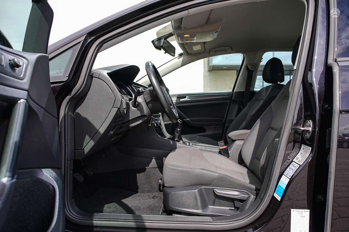 Volkswagen Golf, 1.0 l., hatchback