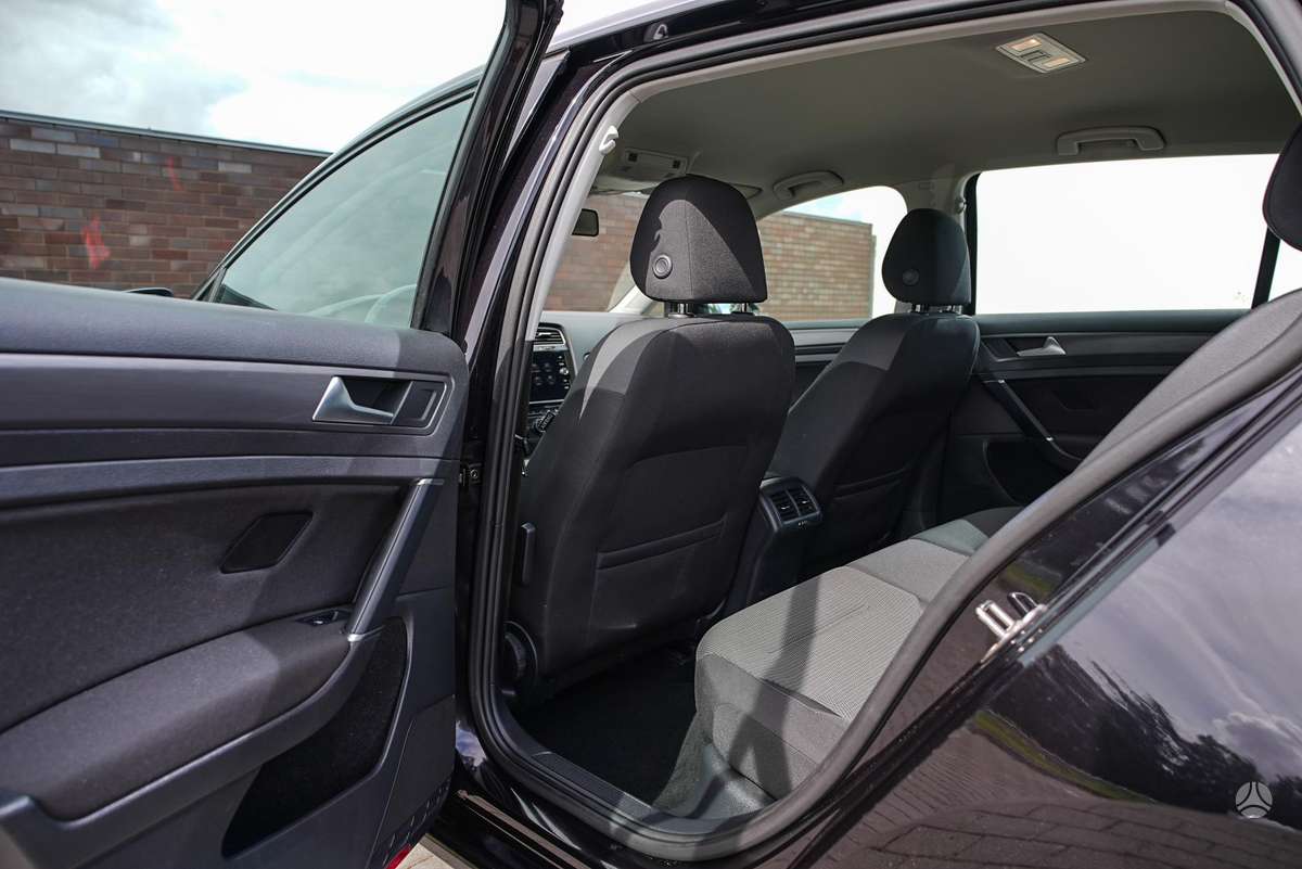 Volkswagen Golf, 1.0 l., hatchback