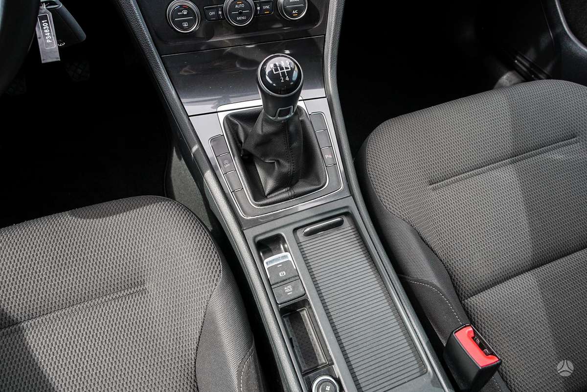 Volkswagen Golf, 1.0 l., hatchback