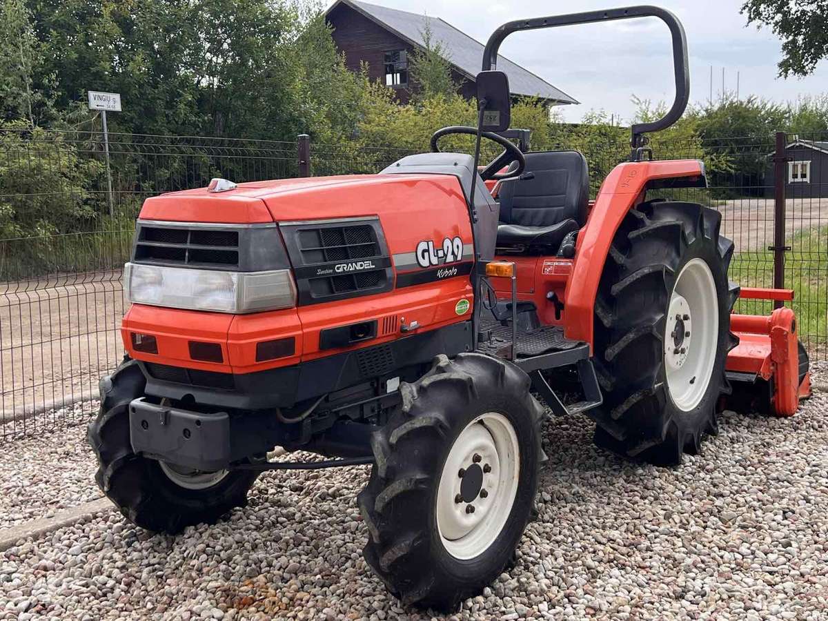 Kubota ĮVAIRIŲ MODELIŲ, тракторы