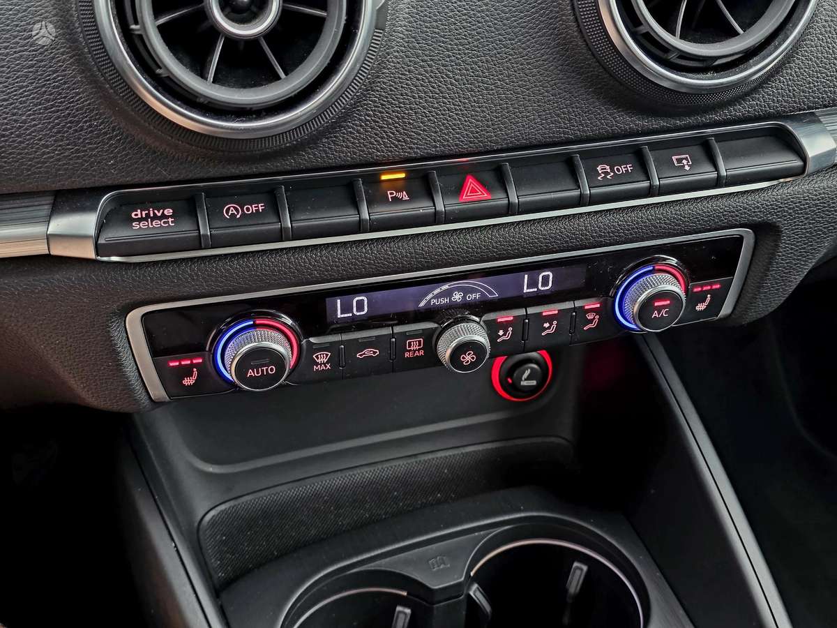 Audi A3, 2.0 l., Хэтчбек