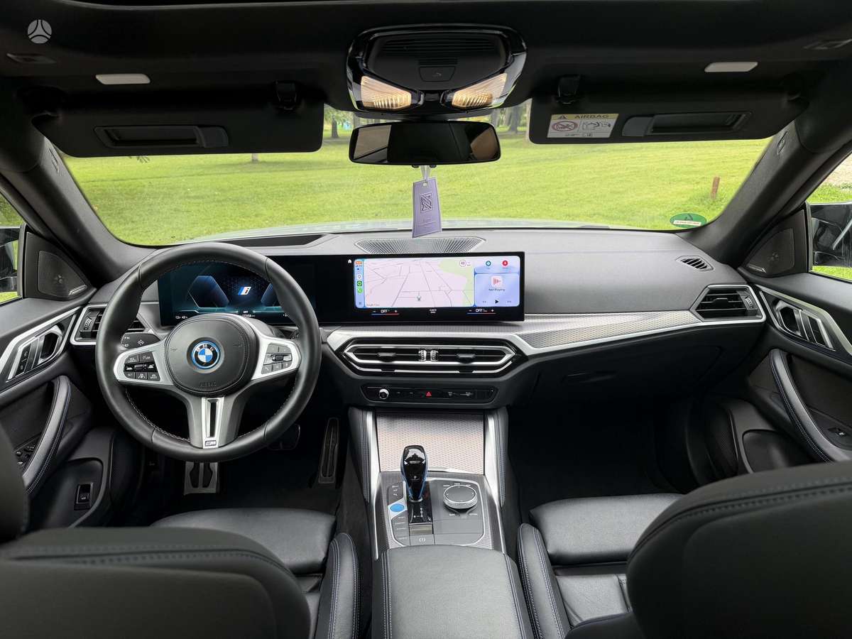 BMW i4, coupe