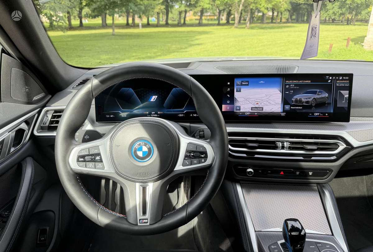 BMW i4, Купе (coupe)