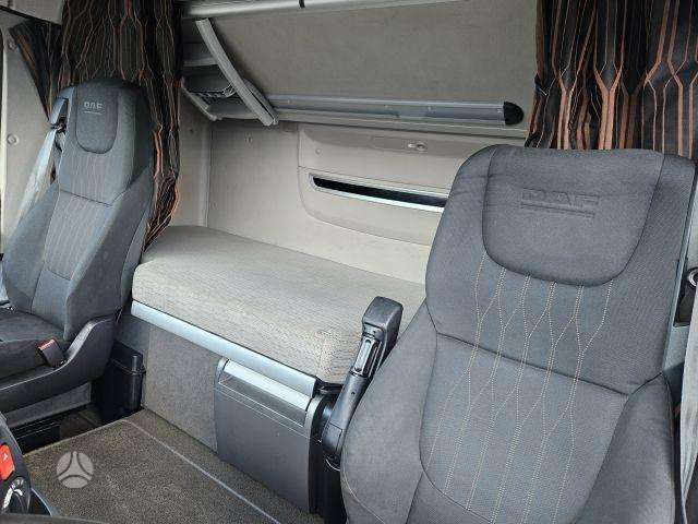 DAF XF 480 FT SC, double sleeper