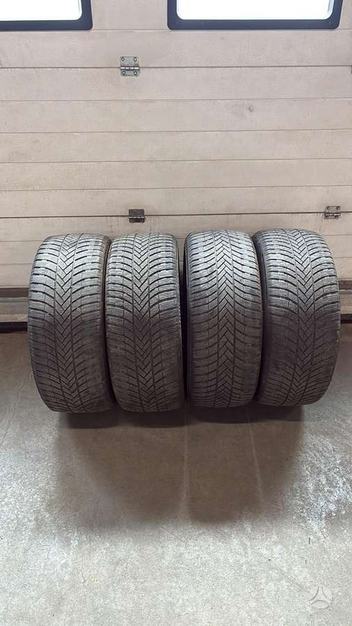 Bridgestone BLIZZAK LM005, winter 265/45 R20