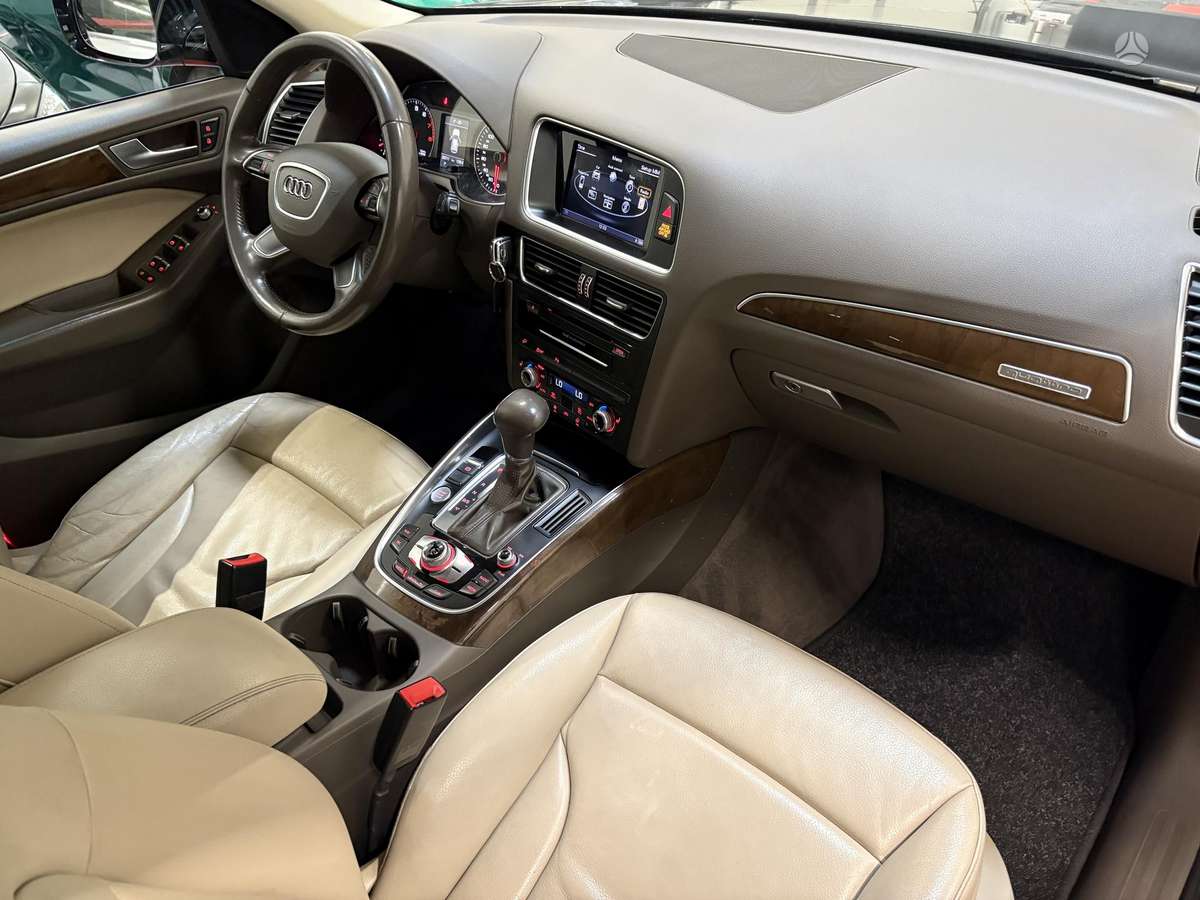 Audi Q5, 2.0 l., Внедорожник / Кроссовер