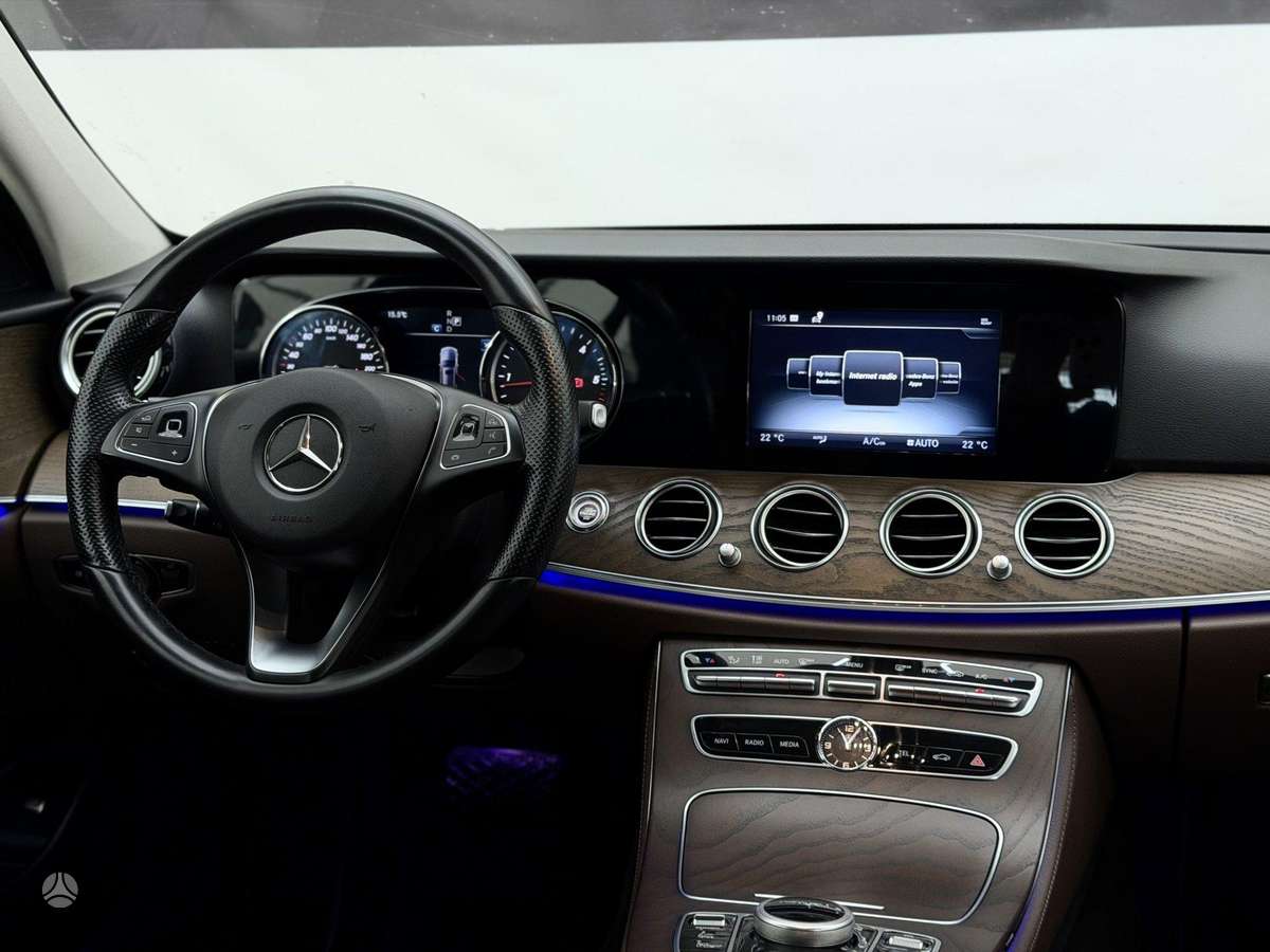 Mercedes-Benz E200, 2.0 l., Универсал
