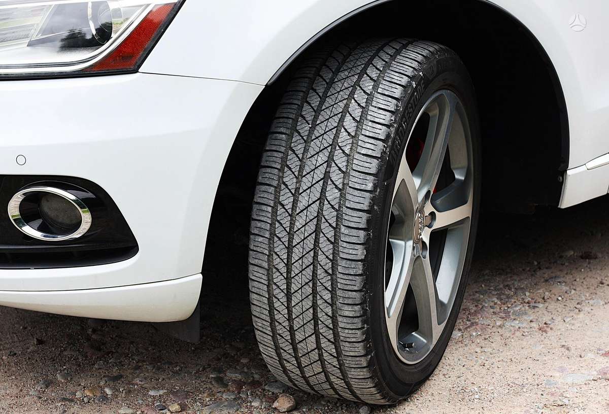 Audi Q5, 3.0 l., off-road / crossover