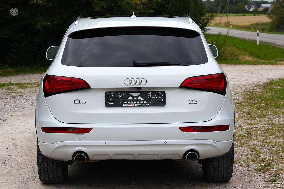 Audi Q5, 3.0 l., off-road / crossover