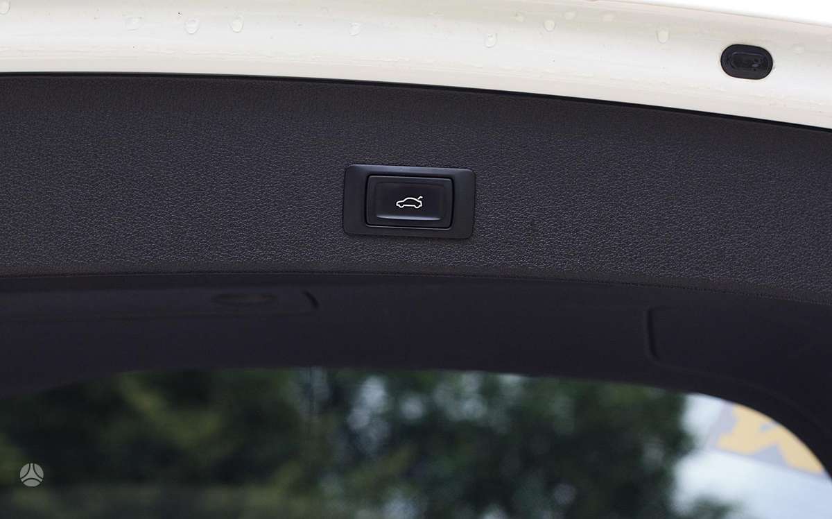 Audi Q5, 3.0 l., off-road / crossover
