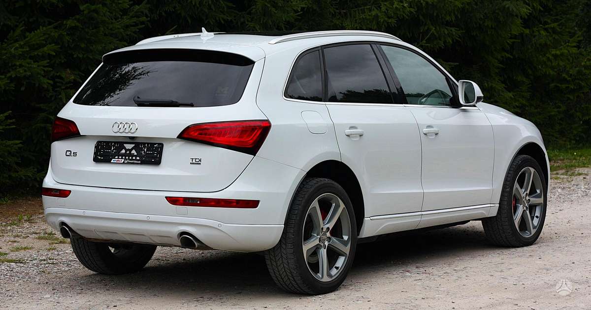 Audi Q5, 3.0 l., off-road / crossover