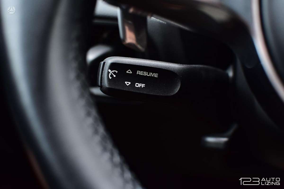 Porsche Macan, 2.0 l., off-road / crossover