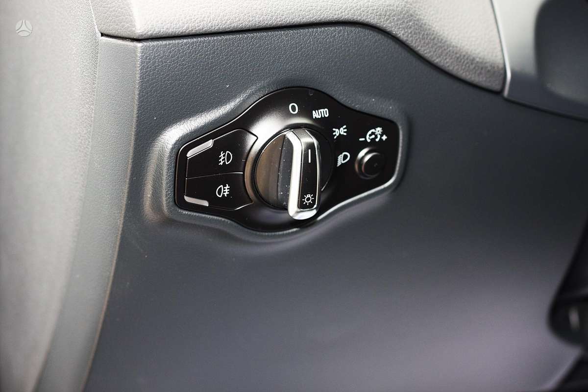 Audi Q5, 3.0 l., off-road / crossover