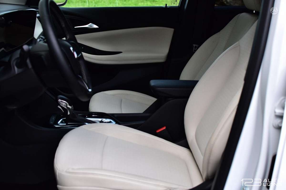 Buick Encore, 1.3 l., off-road / crossover