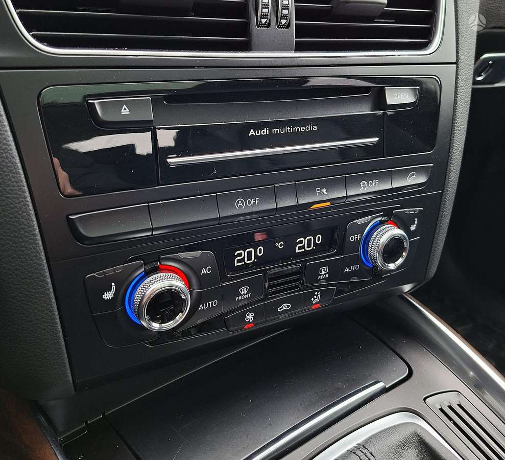 Audi Q5, 3.0 l., off-road / crossover