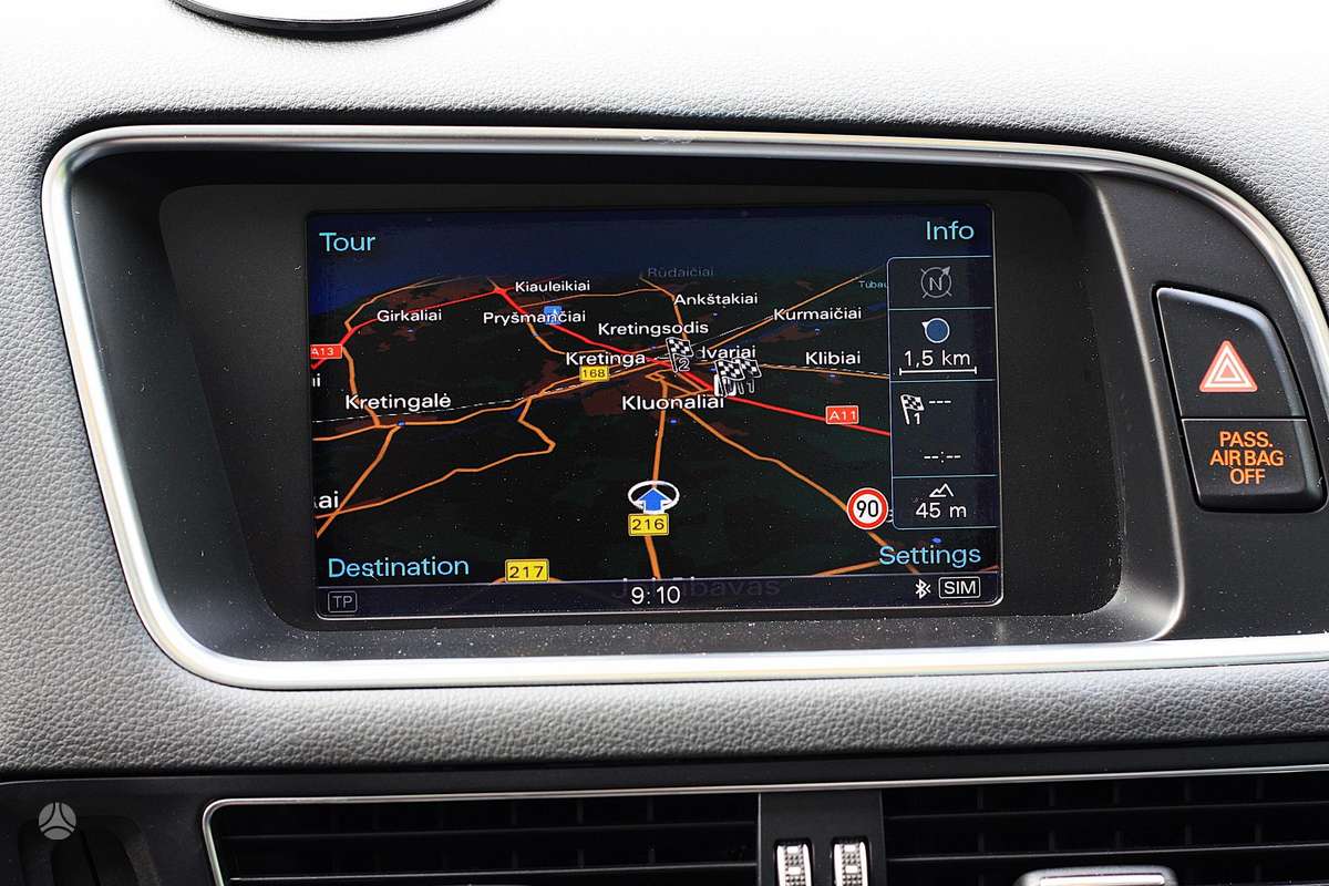 Audi Q5, 3.0 l., off-road / crossover