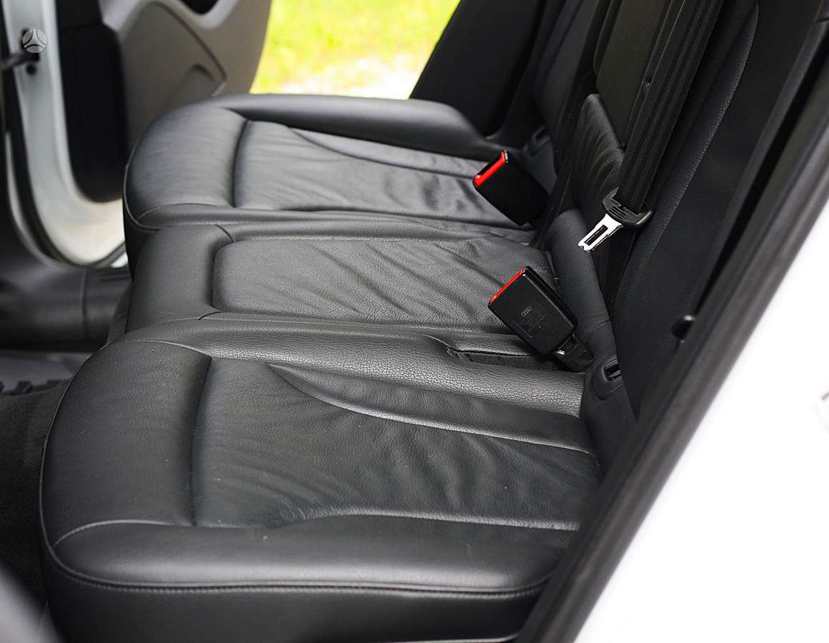 Audi Q5, 3.0 l., off-road / crossover