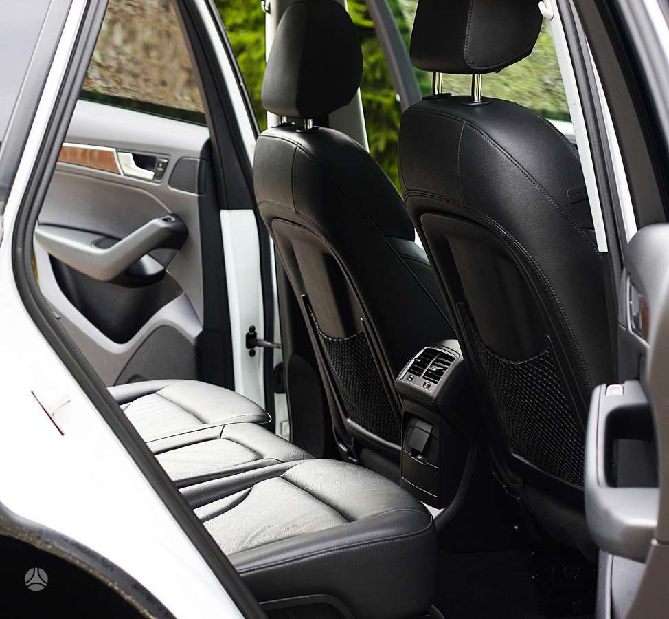 Audi Q5, 3.0 l., off-road / crossover