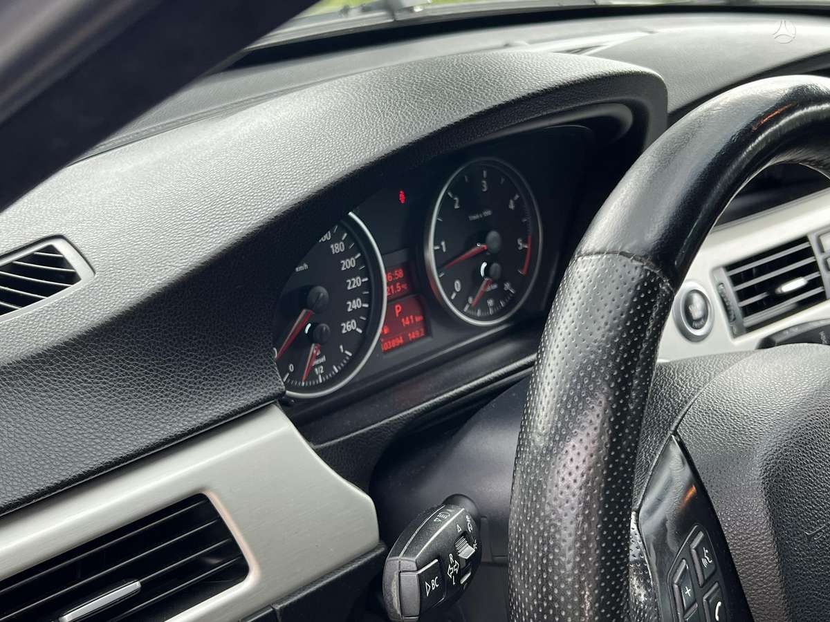 BMW 330, 3.0 l., Универсал
